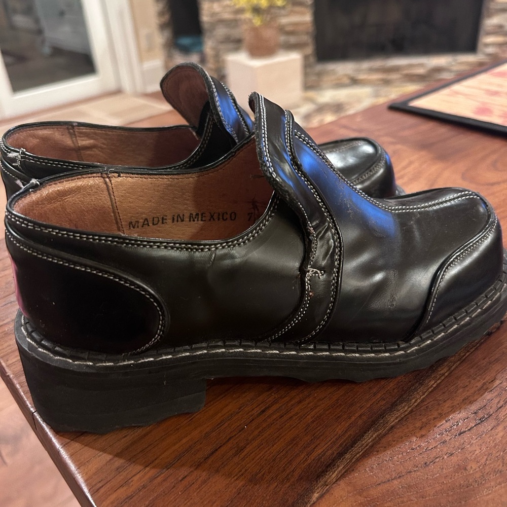 John Fluevog black platform shoes size 7